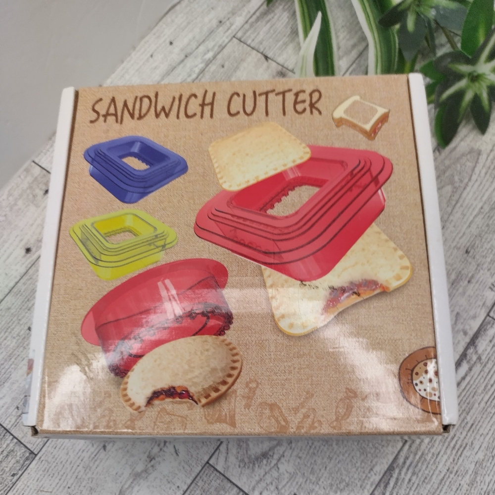 Sandwich Cutter And Sealer